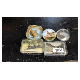 LOT OF PAPER WEIGHTS