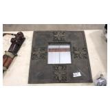 DECORATIVE WALL MIRROR