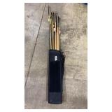 QUIVER OF WOOD SHAFT ARROWS