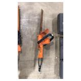 B&D HEDGE TRIMMER W/ 17" BAR