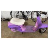 CHILDS SCOOTER