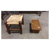 2 ASST STOOLS