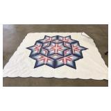 ANTIQUE STAR PATTERN QUILT