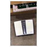 BORG BATHROOM SCALE
