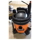 RIDGID 6 GAL SHOP VAC W/ ACCESSORIES