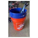 2 5GAL BUCKETS