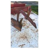 FARMALL CUB QUICK ATTATCH POTATO PLOW