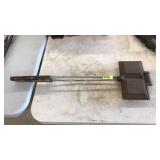 CAST IRON SANDWICH PRESS