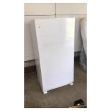 WHIRLPOOL UPRIGHT FREEZER