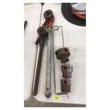 RATCHET PIPE THREADER W/INTERCHANGING HEADS