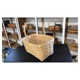LONGABERGER PICNIC STYLE BASKET