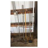 LOT OF GARDEN TOOLS