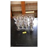 VNTG. GOLDEN FOLIAGE FROSTED GLASSES