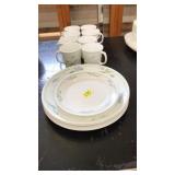 CORELLE DISH SET: PLATES & MUGS
