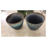 PAIR OF 18" PLASTIC OUTDOOR PLANTERS