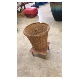 WICKER BASKET AND WOOD STAND