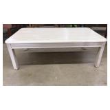 WHITE PAINTED WOOD COFFEE TABLE