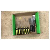 FLAT OF ASST. STANLEY SCREWDRIVERS