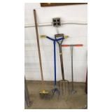 (4) ASST. HAND TOOLS: WEED PULLERS, TILLER, RAKE,