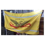 USMC FLAG ON POLE WITH EAGLE ACCENT