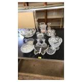 COLLECTION OF GLASS TABLE ARTICLES