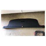 RETRACTABLE CARGO SCREEN