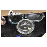 3 PYREX CASSEROLE DISHES, ONE WITH LID