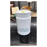 BEEKMAN 1802 GOAT DAIRY FARM METAL JUG W/LID