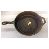 LODGE CAST IRON NO.3 SKILLET