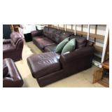 LARGE LEATHER COUCH WITH LOUNGE