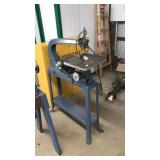 JIGSAW ON STAND