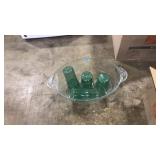 PLASTIC DRINK TUB & 8 GREEN BUBBLE TUMBLERS