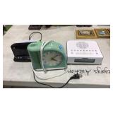 COLL OF CLOCK RADIOS