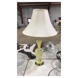 VNTG. WHITE LILY SIDE TABLE LAMP