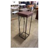 METAL PLANT STAND