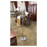 3 LIGHT ADJUSTABLE FLOOR LAMP