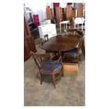 WOOD PEDESTAL DINNIG TABLE WITH CHAIRS