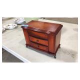 WOODEN JEWELRY BOX W MUSIC