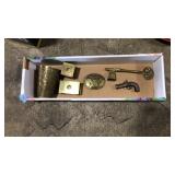 VINTAGE BRASS ITEMS
