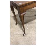 29X18X25.5 IN SIDE TABLE