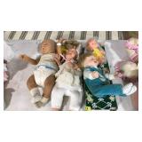 LOT OF PORCELAIN DOLLS
