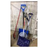 ASST. SNOW SHOVELS AND GRABBER