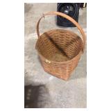 LONGABERGER BASKET WITH HANDLE