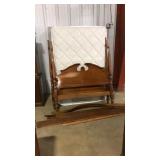 VNTG. WOOD FOUR POSTER FULL SIZE BED