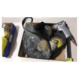 CENTRAL PNEUMATIC 3" POLISHER & ACCESSORIES
