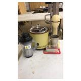 LOT OF KITCHEN ACCESSORIES