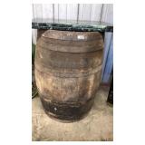 ANTIQUE WOOD BARREL