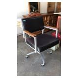 UPHOLSTERED ROLLING OFFICE CHAIR