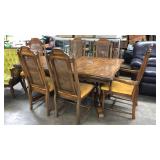 MID CENTURY DINING ROOM TABLE & 6 CHAIRS