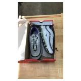 MENS NIKE SNEAKERS, SIZE 8